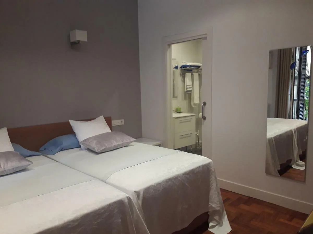 Pension Zurriola San Sebastián Gæstehus